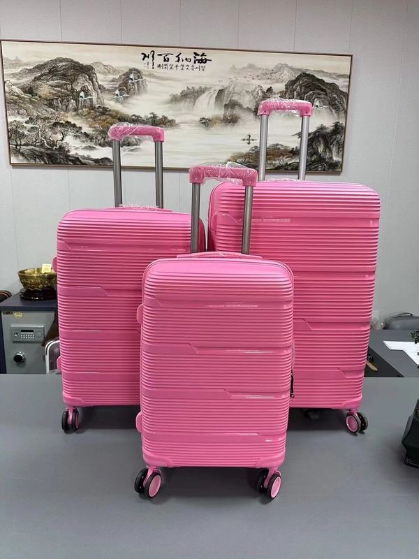 OEM Business Carry-On 20 24 28 นิ้ว กระเป๋าเดินทาง PP สําหรับการเดินทางและงาน
