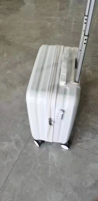 ยูนิเซ็กซ์ 18 20 24 นิ้ว ทนทานและแข็งแรง ABS วัสดุกระเป๋าเดินทางสําหรับเด็กชายและเด็กหญิงเงียบ