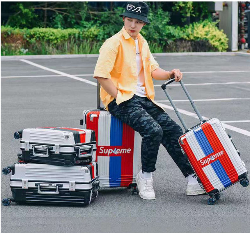 กระเป๋าเดินทางที่กําหนดเอง 20/24 นิ้ว กล่องรถเข็นเด็ก โลโก้ที่กําหนดเอง กล่องติดล้อทั่วไปที่แฟชั่น กล่องรหัสของขวัญ
