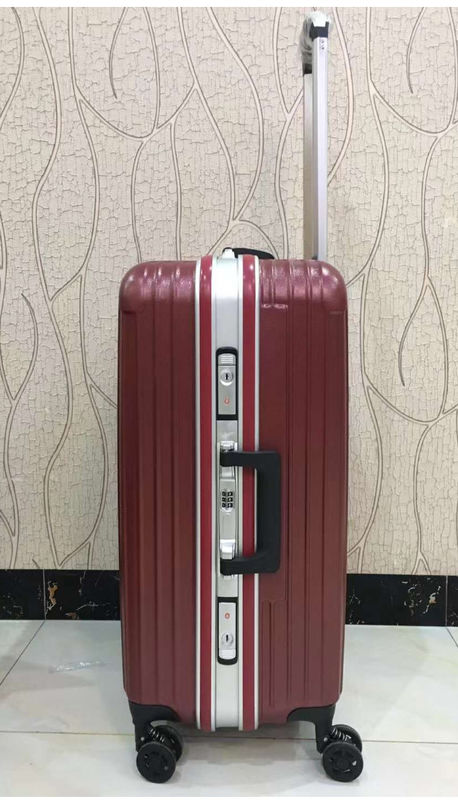 คุณภาพสูง 4 ล้อคู่ กล่องแข็ง PC กรอบอลูมิเนียม Tsa Lock ผู้ใหญ่ เดินทาง กระเป๋าเดินทางสีแดง