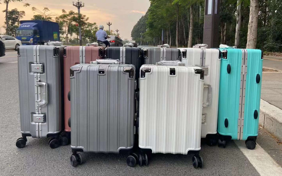 กระเป๋าเดินทางใหม่ที่มีล้อสําหรับด้านแข็ง กระเป๋าเดินทางตรง กระเป๋าเดินทางม้วน กระเป๋าเดินทางเบาสําหรับการเดินทาง วันหยุด